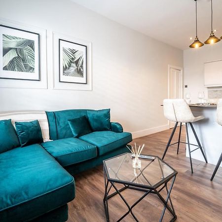 Watergate Penthouse - New 2 Bed Luxury Apartment In City Centre เชสเตอร์ ภายนอก รูปภาพ