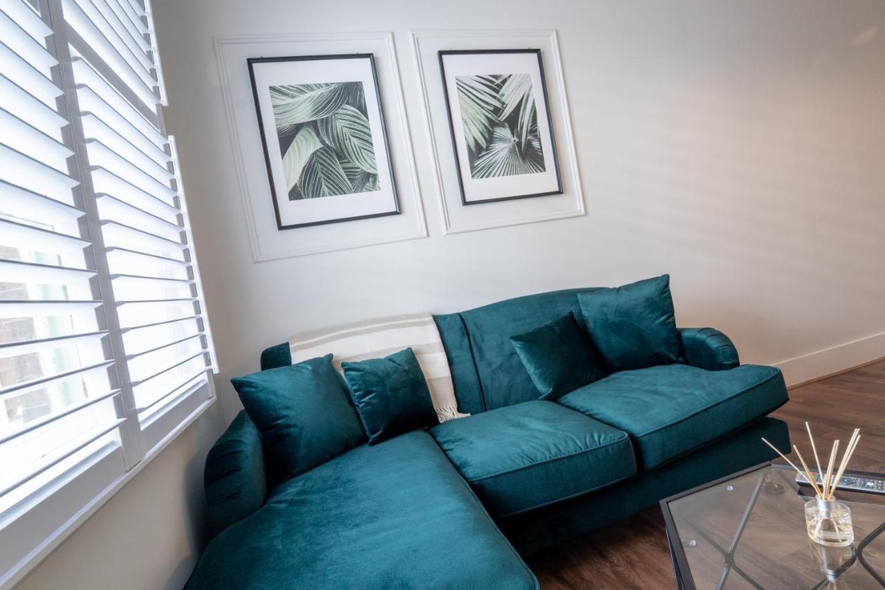 Watergate Penthouse - New 2 Bed Luxury Apartment In City Centre เชสเตอร์ ภายนอก รูปภาพ