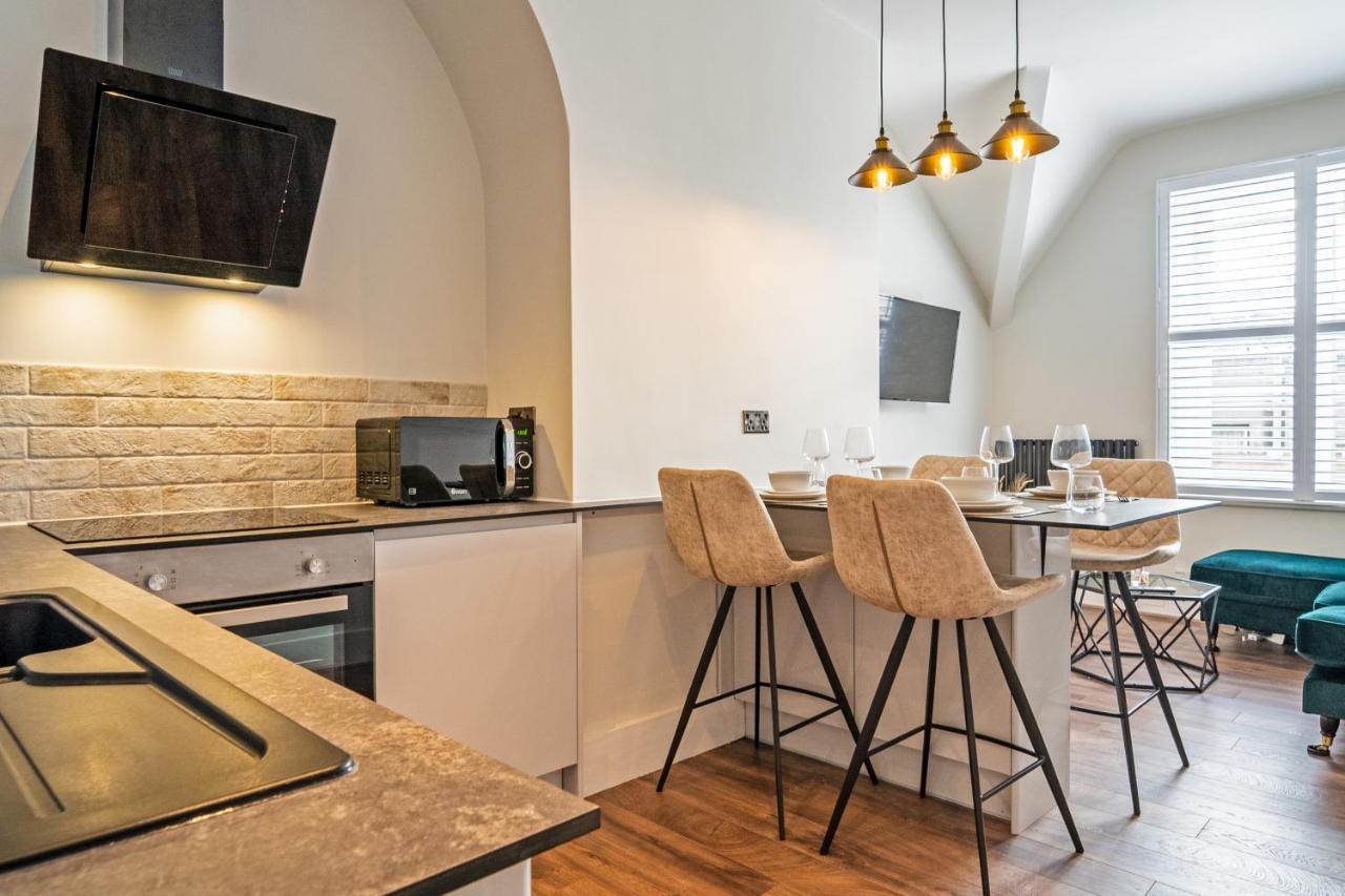 Watergate Penthouse - New 2 Bed Luxury Apartment In City Centre เชสเตอร์ ภายนอก รูปภาพ