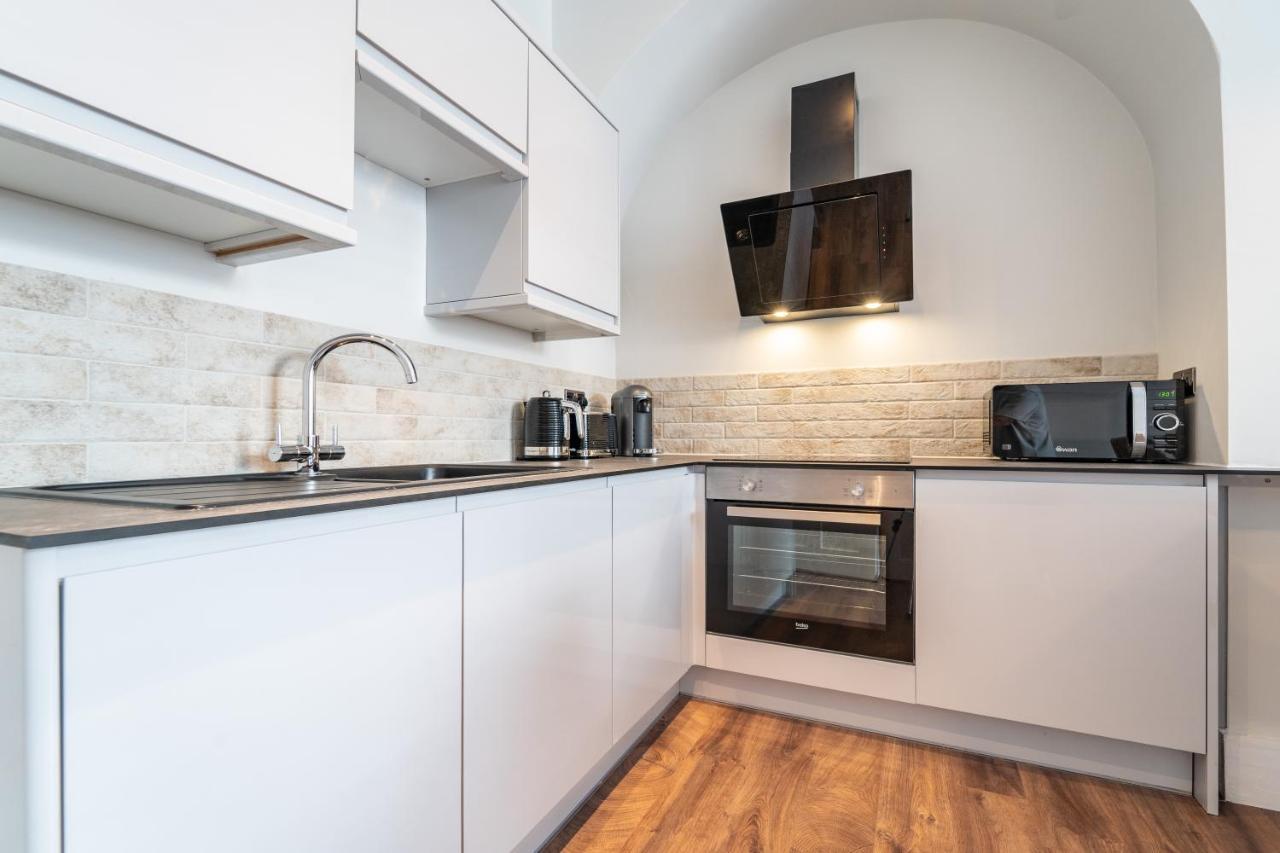 Watergate Penthouse - New 2 Bed Luxury Apartment In City Centre เชสเตอร์ ภายนอก รูปภาพ