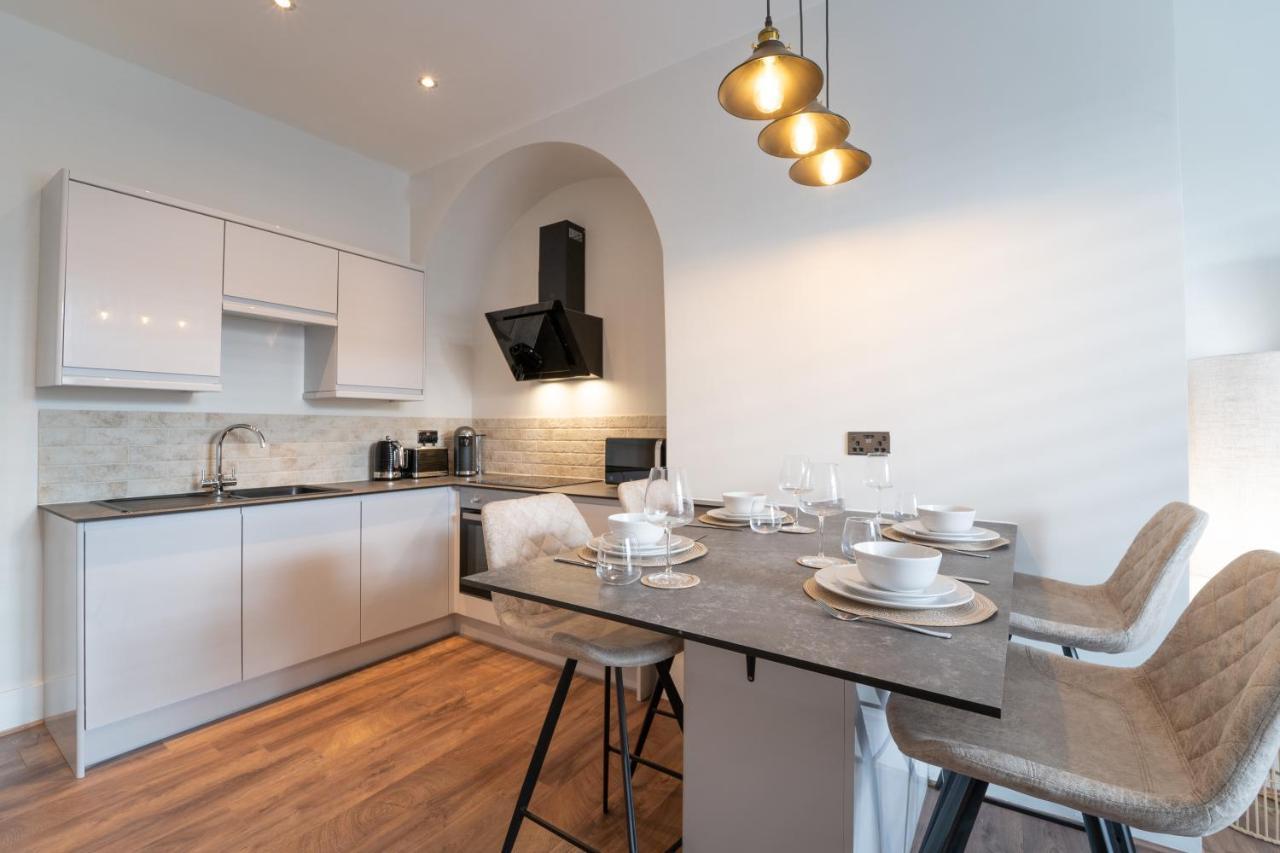 Watergate Penthouse - New 2 Bed Luxury Apartment In City Centre เชสเตอร์ ภายนอก รูปภาพ